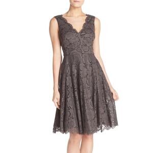 Vera Wang Grey Lace A-line Dress Fit & Flare V-Neck Knee Length Size 4